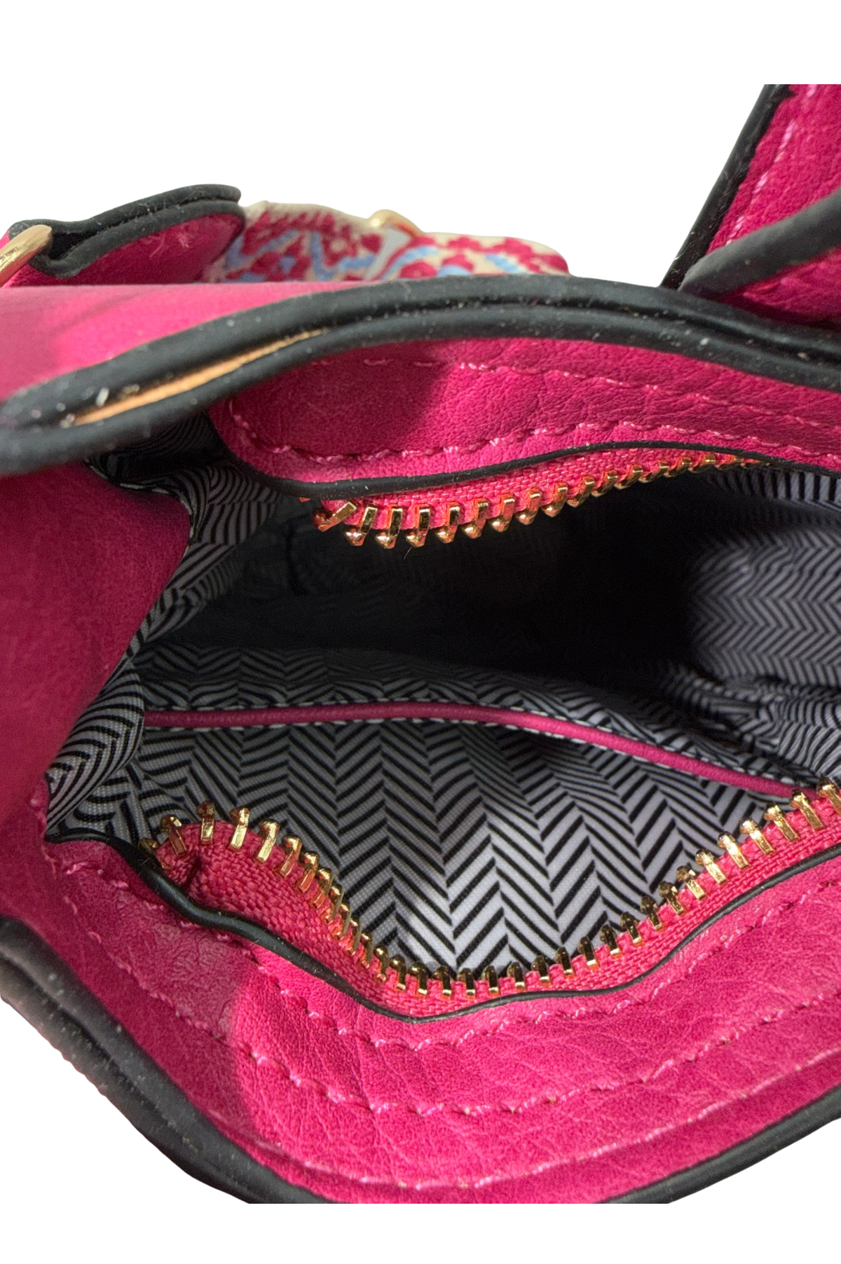 She’s So Lovely Phone Crossbody – Fuchsia